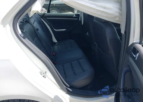 2008 Volkswagen Jetta Se/Sel z USA, uszkodzony, nr VIN 3VWRZ71KX8M192099